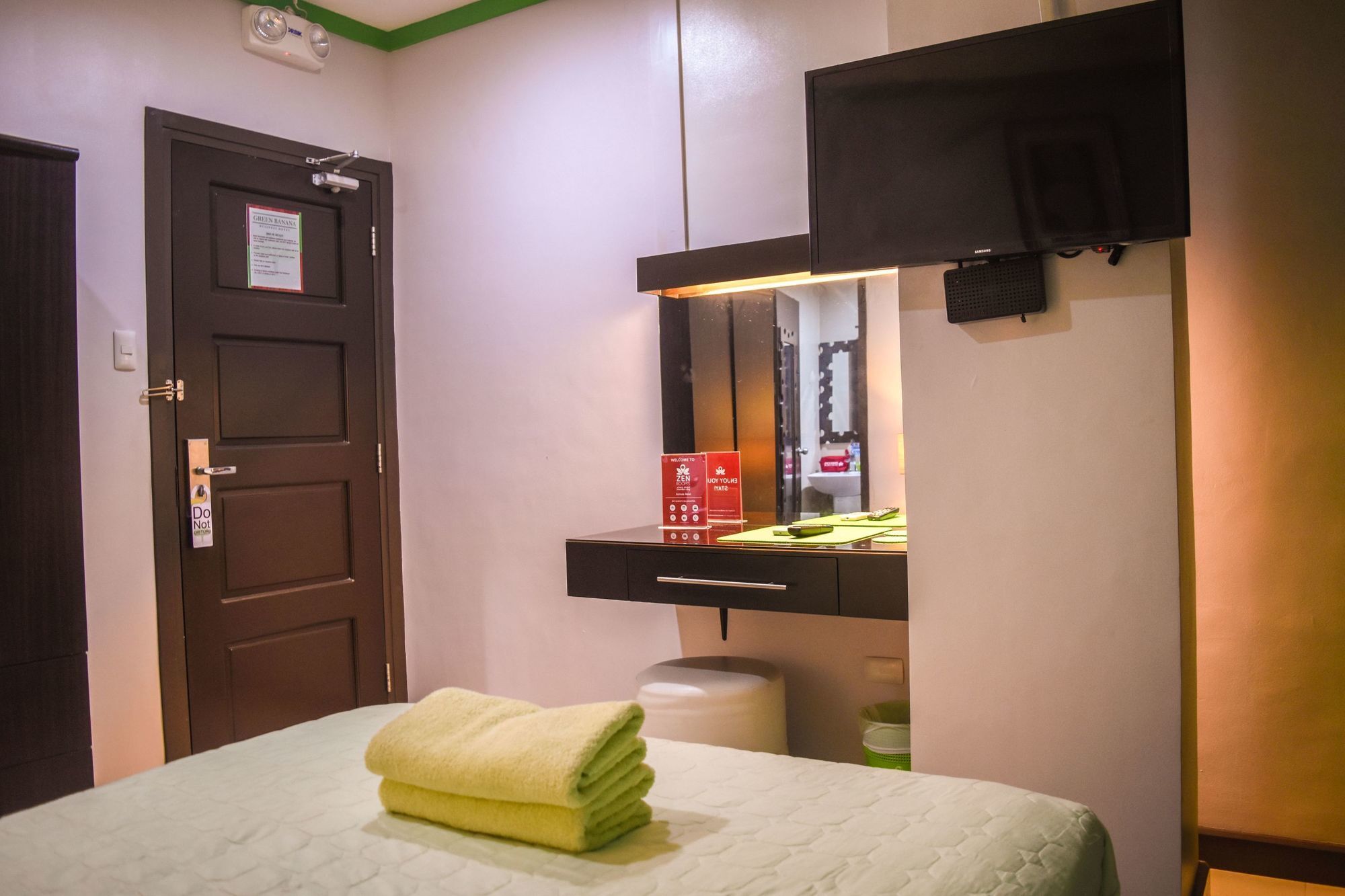 Zen Rooms Pryce Business Park Davao City Eksteriør bilde